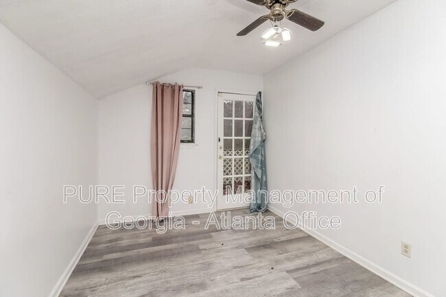 Building Photo - 3831 Eden Glen Dr SE