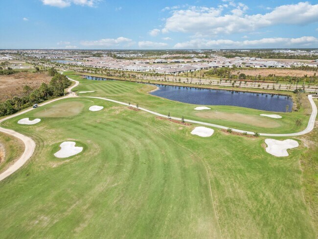 Building Photo - Wellen Golf and Country Club with Resort l...