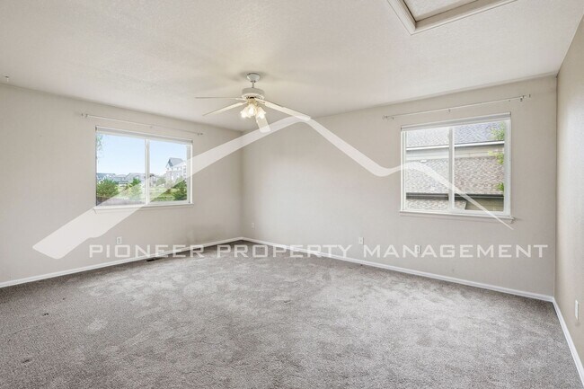 Building Photo - Spacious Home with Central AC and Fenced Yard