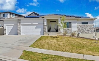 Building Photo - 1787 S Sawtooth Blvd
