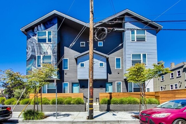 Building Photo - 1058 18th St