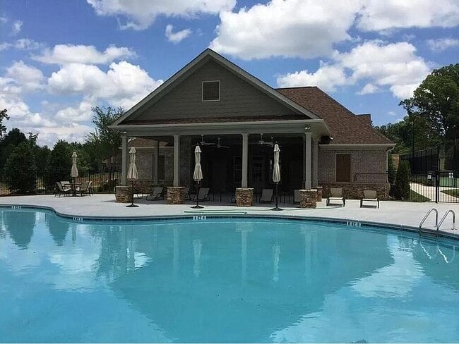 Building Photo - 1256 Elderwood Way