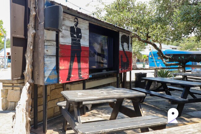 Building Photo - 1211 W 8th St