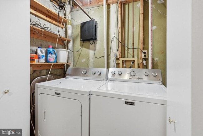 Building Photo - 129 Bickel Ct