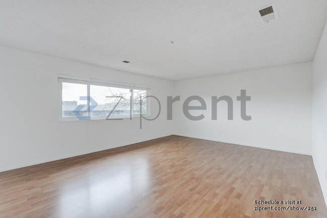 Building Photo - 966 Borden Villa Dr