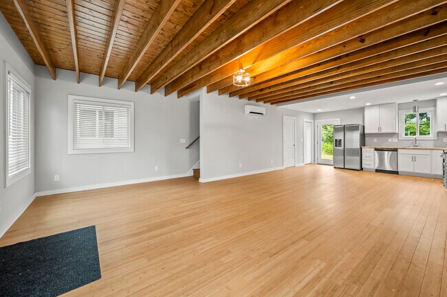 Building Photo - West AVL Cottage 107