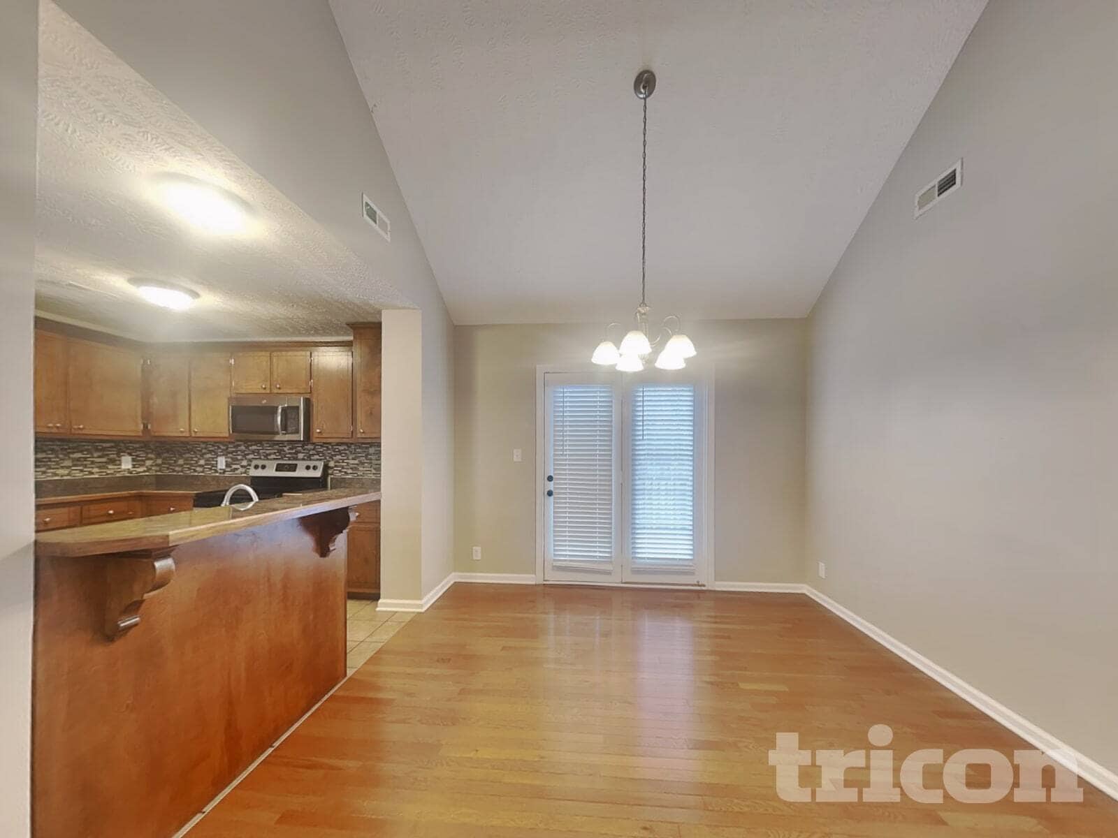 Building Photo - 1457 Mutual Dr