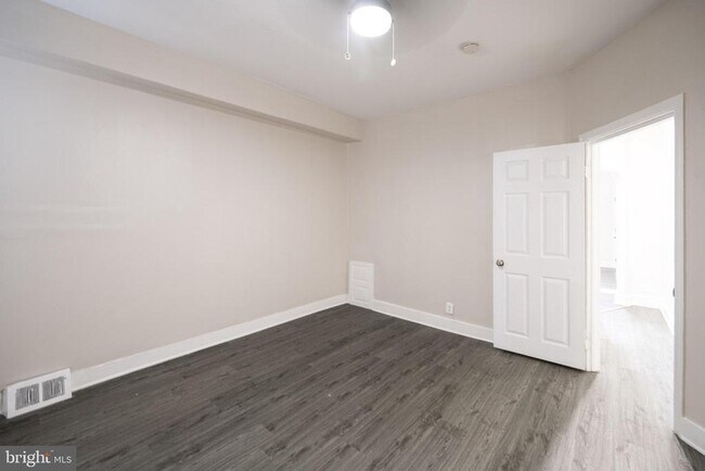 Building Photo - 5847 Willows Ave