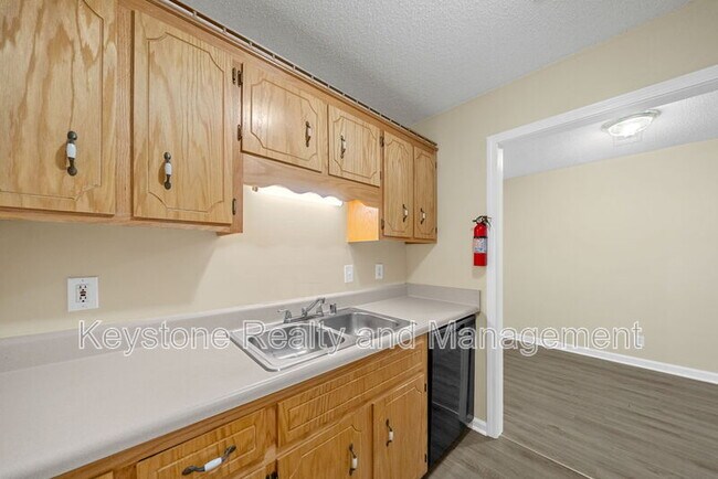 Building Photo - 119 Mace Ln