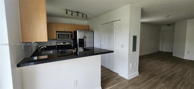 Building Photo - 3478 Briar Bay Blvd