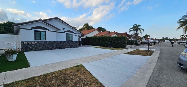 Building Photo - 17772 SW 146th Ct