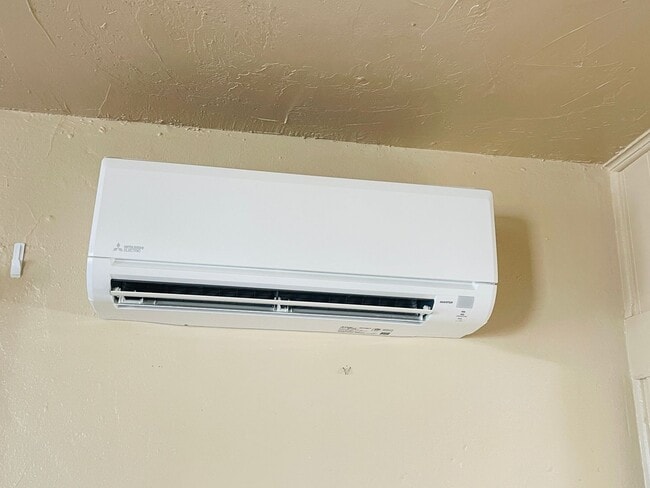 Building Photo - Casita Style Apartments In Tucson's Historical Neighborhoods!