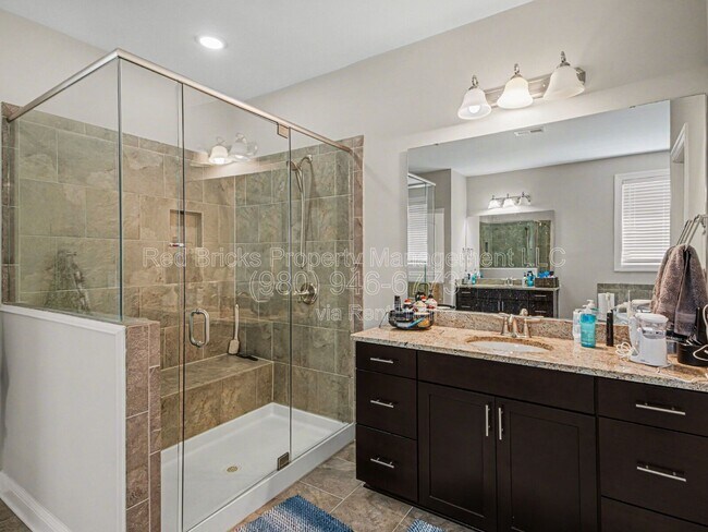 Building Photo - 8742 Whitehawk Hill Rd