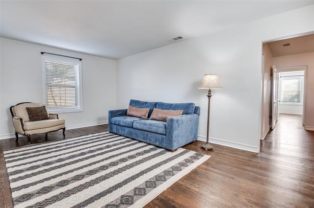 Building Photo - 4922 W University Blvd