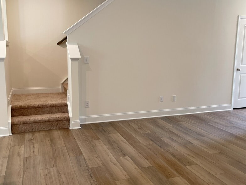 Building Photo - 6304 Lady Eliza Ln