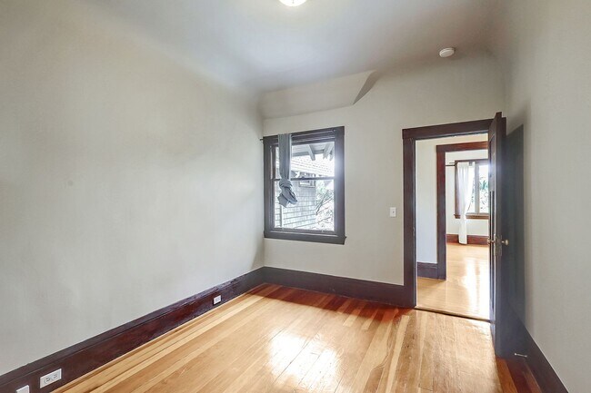 Building Photo - Perfect Blend of Piedmont Ave Energy & Tree-Lined Tranquility