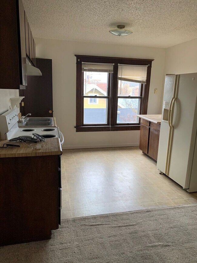 Building Photo - Pederson-PM-020-0122-337