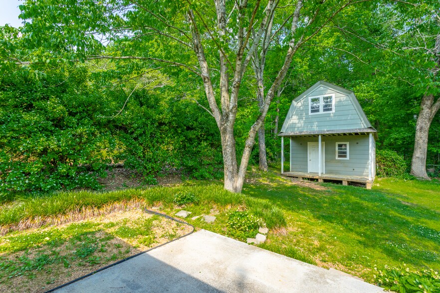 Building Photo - 218 Townsend Cir