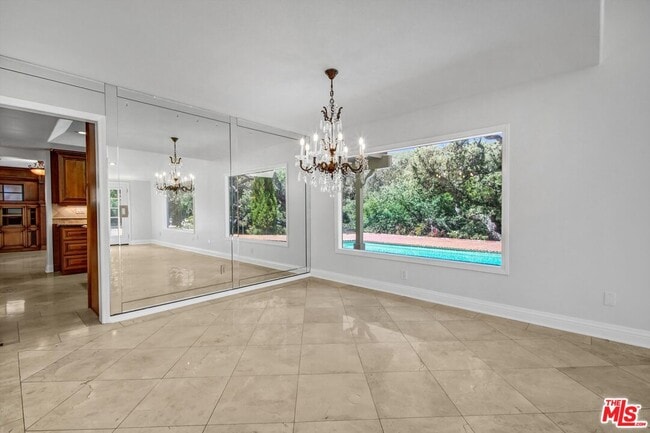 Building Photo - 1515 Outlook Cir