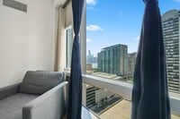 Building Photo - 75 PARK Ln S