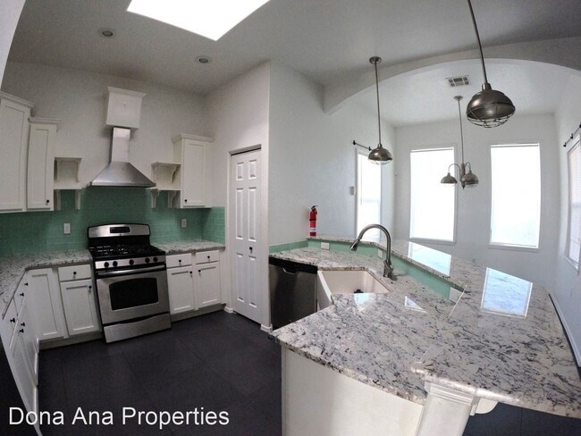 Building Photo - 3 br, 2 bath House - 3850 Via Del Valle