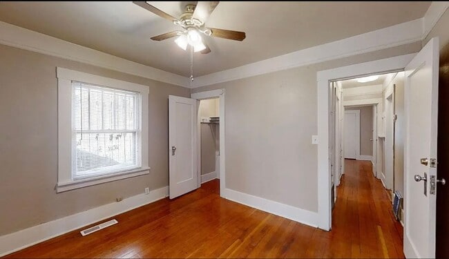 Building Photo - Charming four-bedroom home one block from UNR