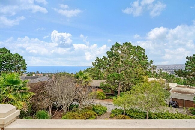 Building Photo - 1 Overlook Pl