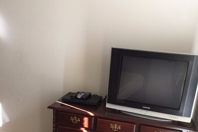 Building Photo - 1350 Parkview Estates Dr