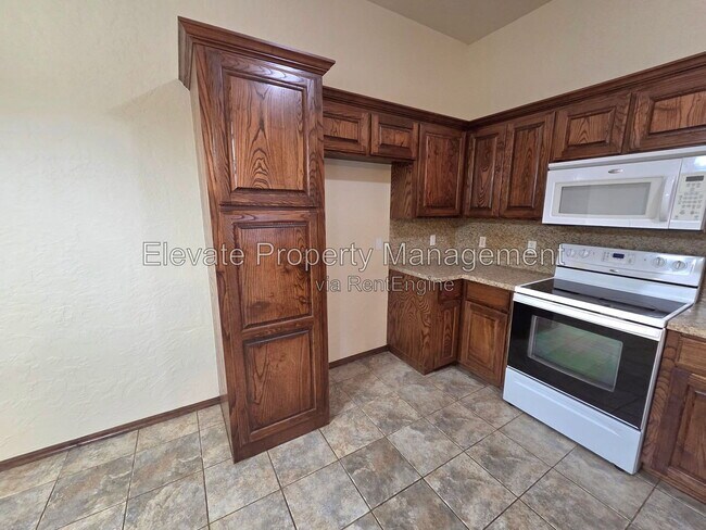 Building Photo - 804 SW 151st St