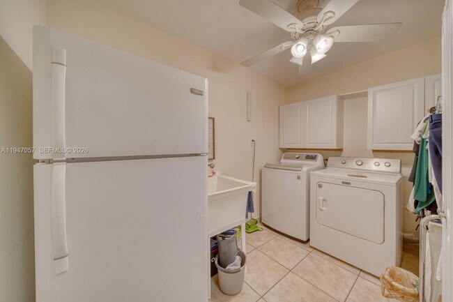 Building Photo - 12620 SW 114th Ave