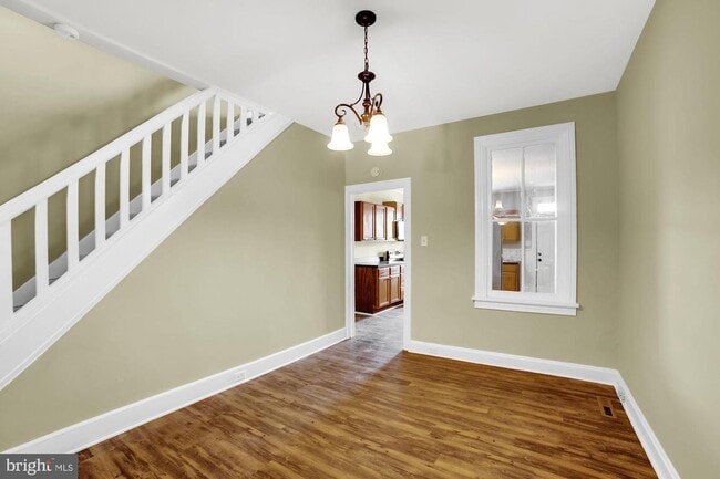 Building Photo - Coming Soon - Cozy 4 Bedroom, 1 Bath Home ...