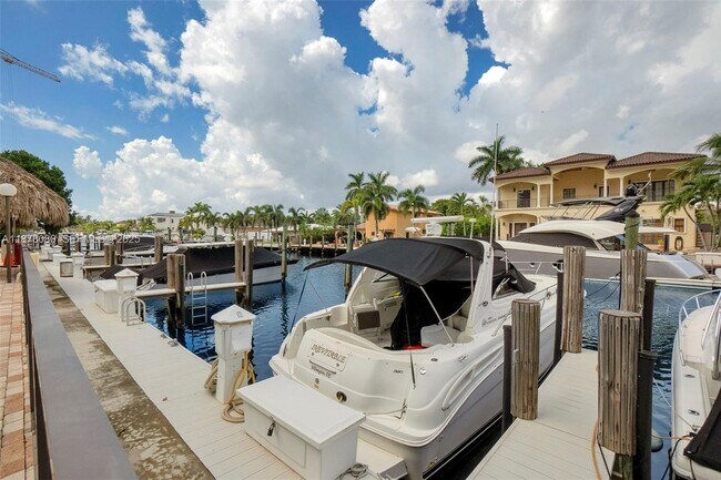 Building Photo - 1361 S Ocean Blvd