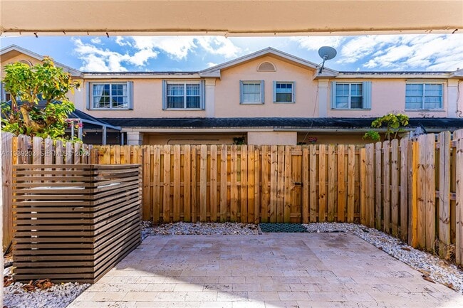 Building Photo - 11824 SW 99th St