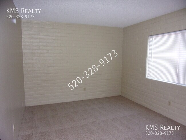 Building Photo - 6609 East Calle Alegria
