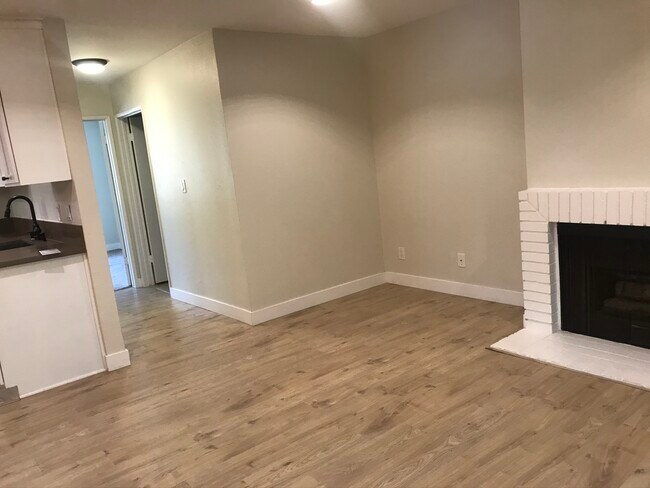 Luxury living room - 3414 Jasmine Ave