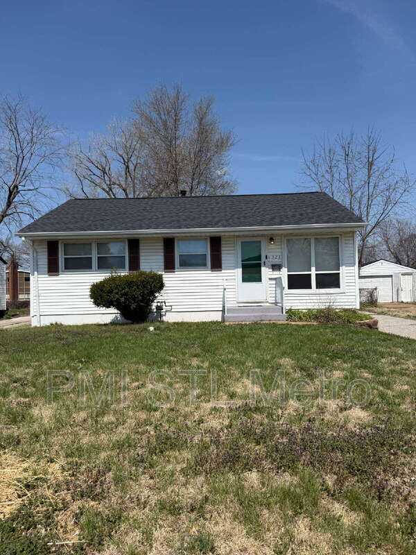 Building Photo - 323 Shepley Dr