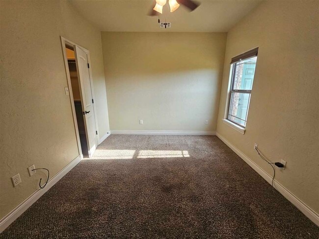 Building Photo - 1299 SW Deyo Landing Loop