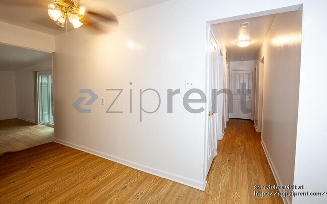 Building Photo - 3040 Blane Way