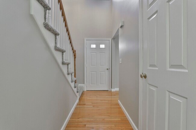 Building Photo - 98 Barbara Ln