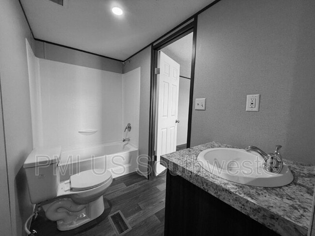 Building Photo - 1866 El Dorado Dr