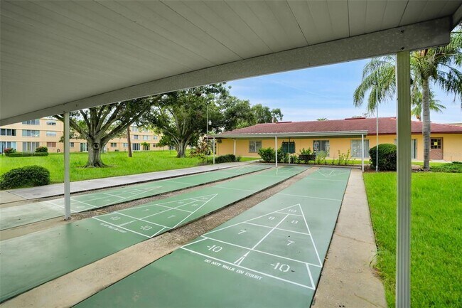 Building Photo - 4920 Locust St NE