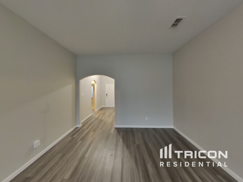 Building Photo - 14210 Bridgeview Ln