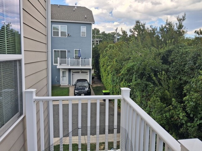 Building Photo - 4301 Saltmarsh Ln