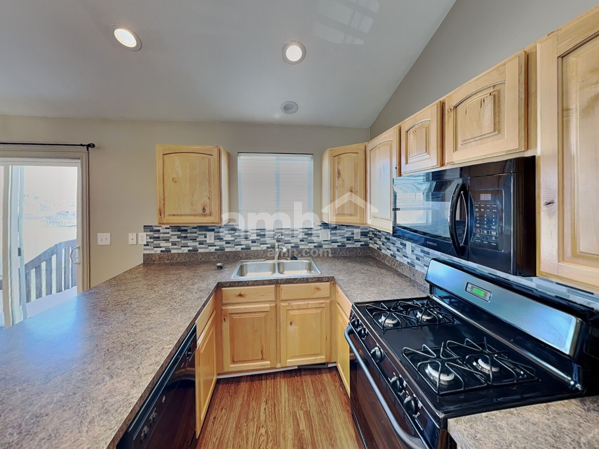 Building Photo - 934 E 490 N