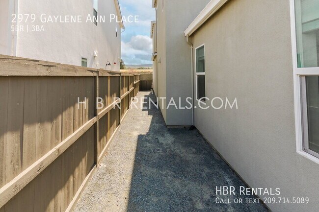 Building Photo - 2979 Gaylene Ann Pl
