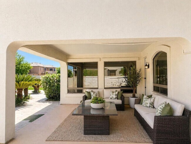 Building Photo - 8611 S 45th Glen