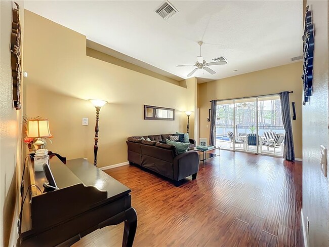 Building Photo - 520 Orista Dr