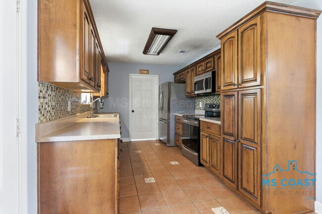 Building Photo - 2717 Honduras Dr