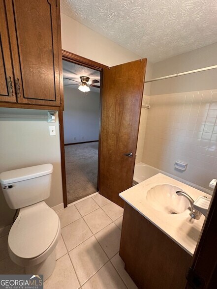 Building Photo - 145 Redwood Cir