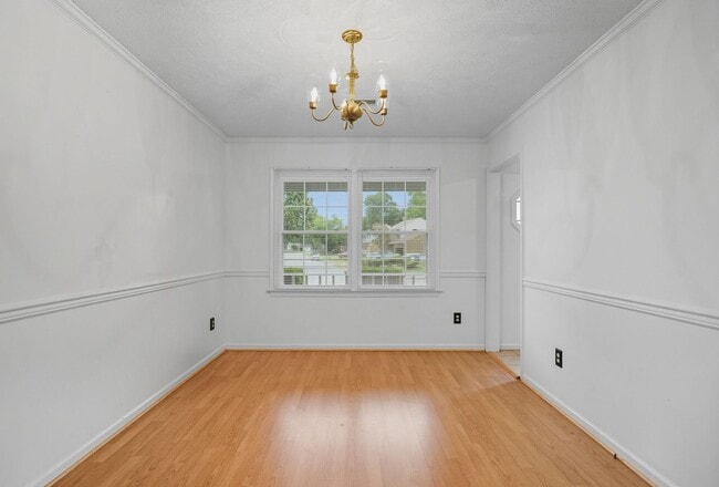 Building Photo - 40 Westview Dr